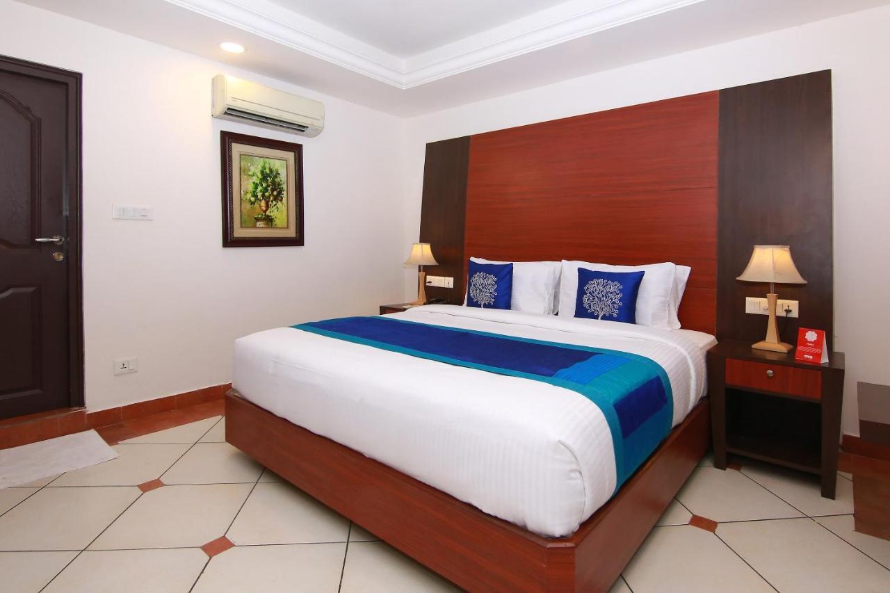 เออร์เบิน เฮาส์ เอมเมอรัลด์ สวีท Hotel Kochi ภายนอก รูปภาพ